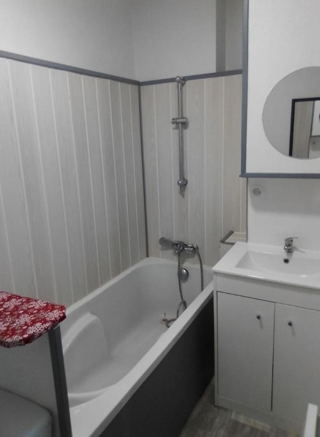 Appartement Tout Equipe Hypercentre Limoges Exterior foto